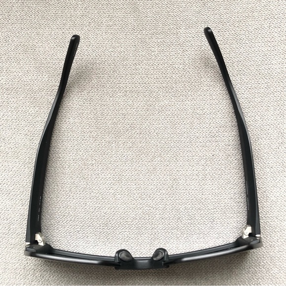 Alo Yoga Stunner Sunglasses Black - Picture 6 of 11